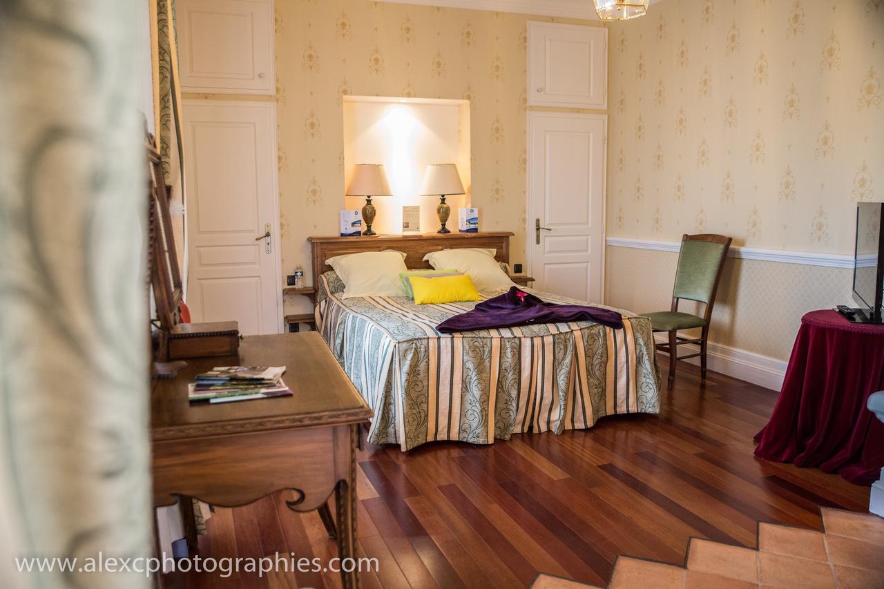 Domaine De La Rocque Bed and Breakfast Liorac-sur-Louyre Buitenkant foto